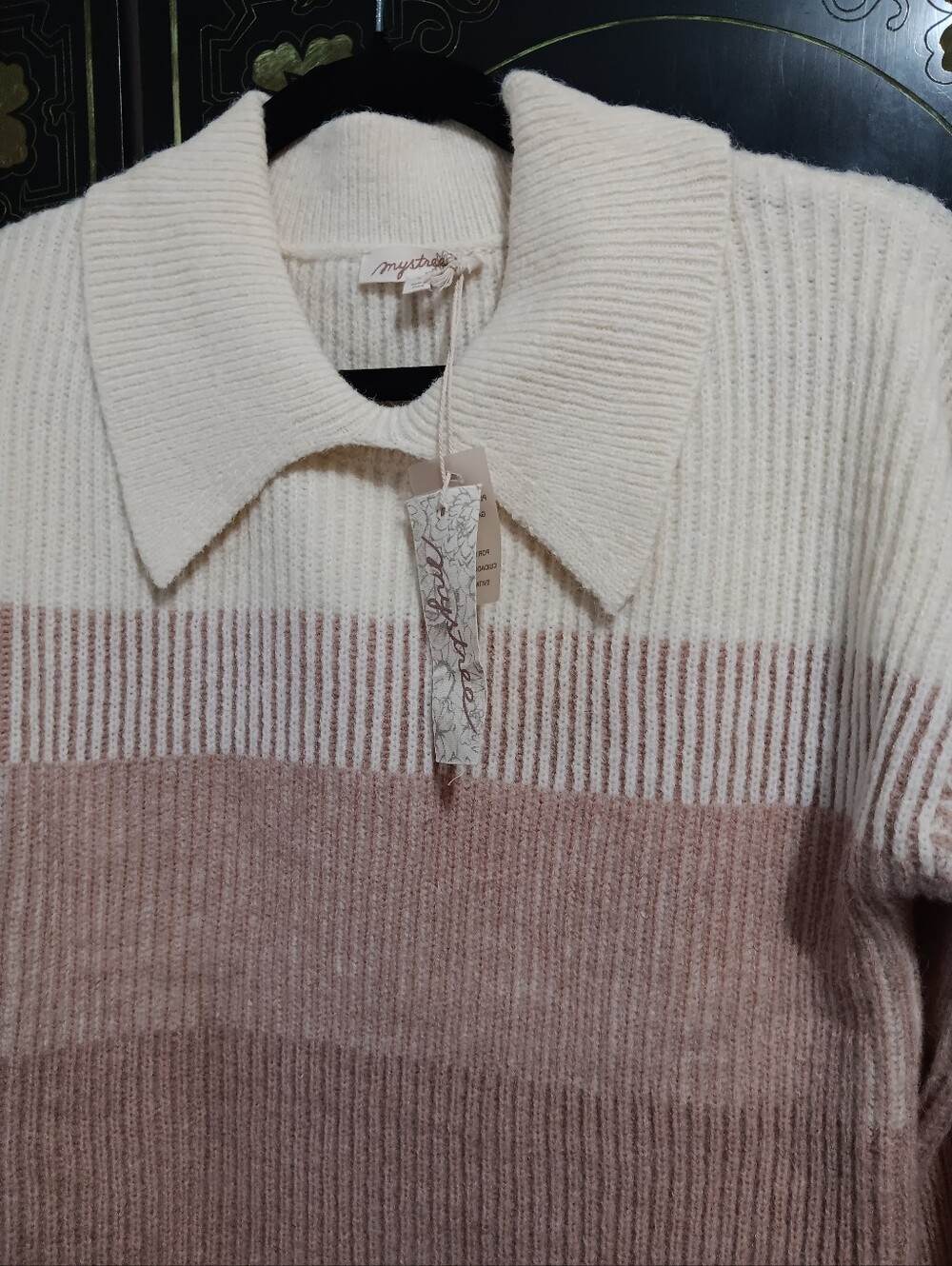 Collared Colorblock Ribbed Sweater - Picture 3 of 7